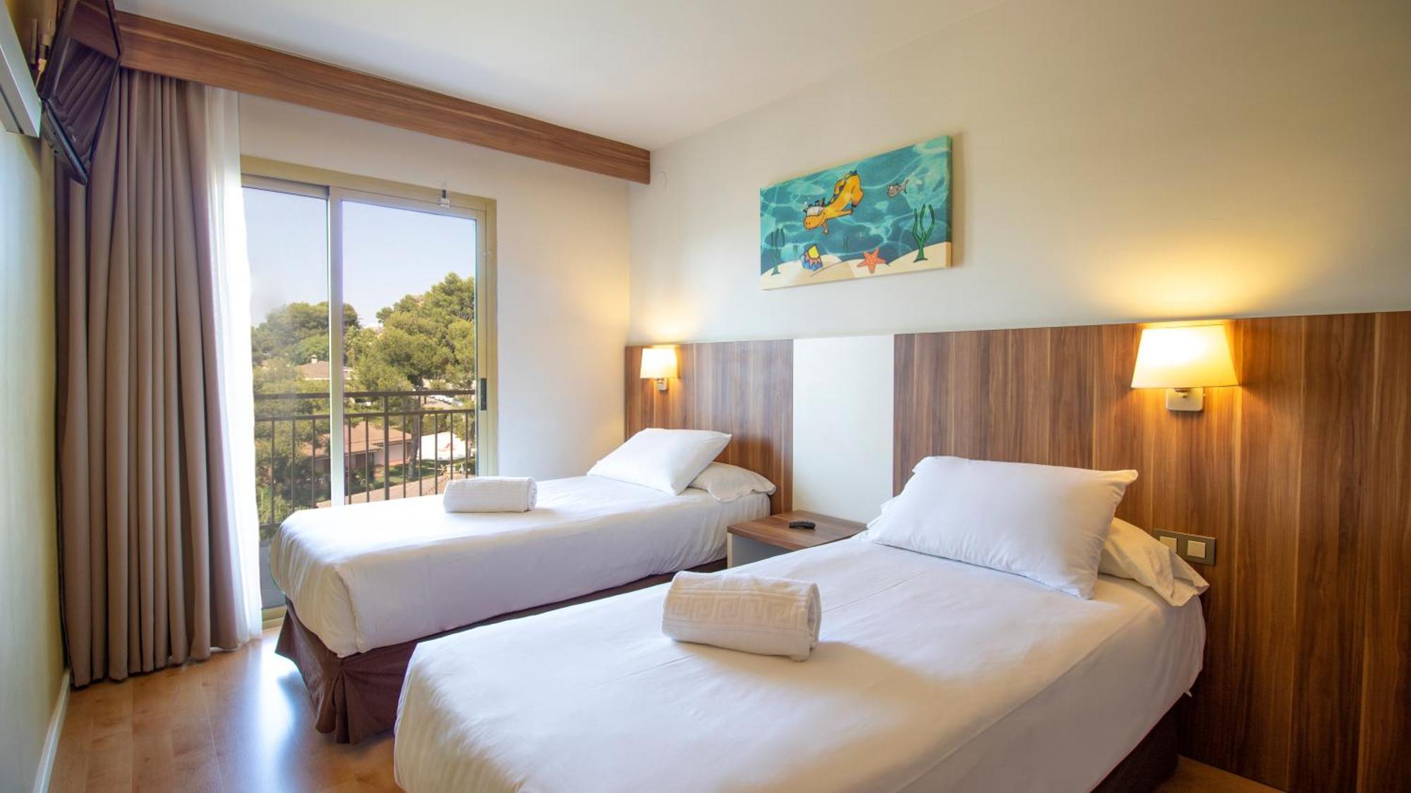 Golden Avenida Family Suites 4* Salou Exterior photo