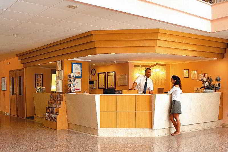 Golden Avenida Family Suites 4* Salou Exterior photo